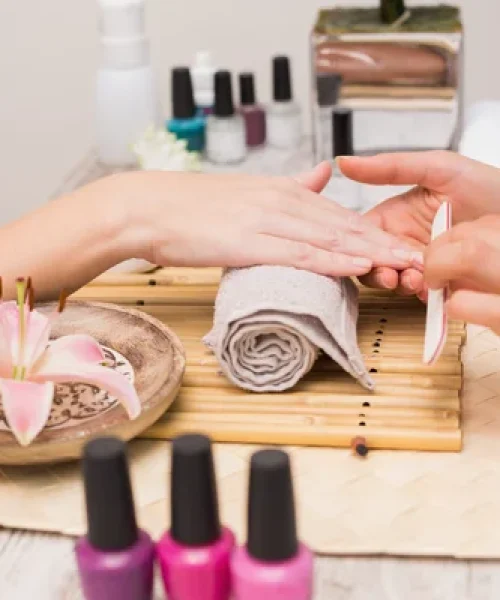 nail-technician nail-technician